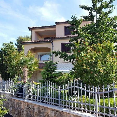 Apartments Ginkgo Banjole Exterior foto